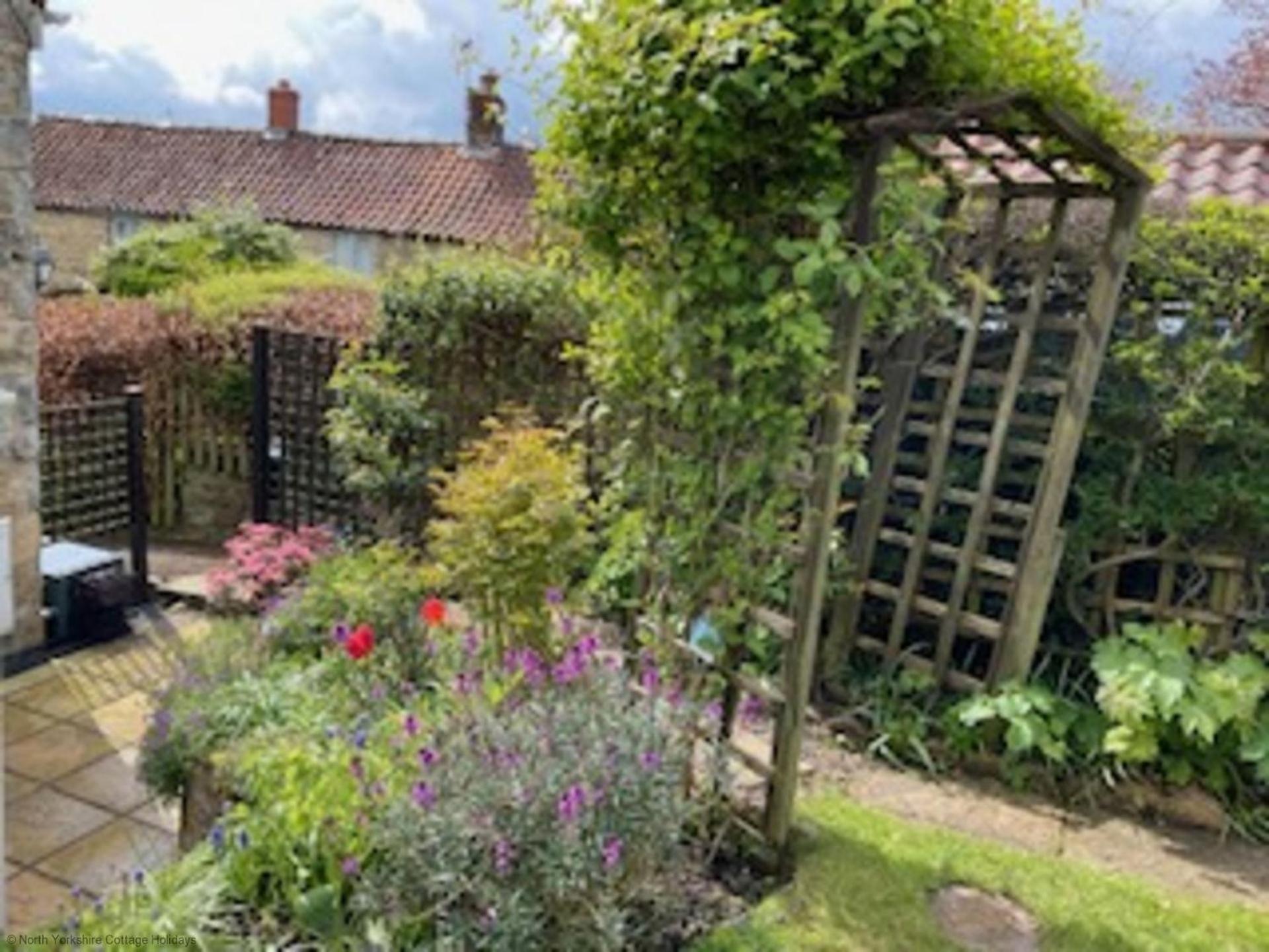 Picturesque Stone Cottage In The Heart Of North Yorkshire Village - Hideaway Cottage Екстериор снимка